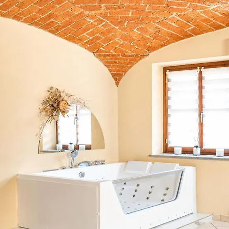 Appartamento Secret - Jacuzzi Privata & Relax *