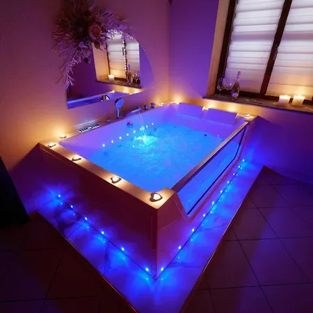 Appartamento Secret - Jacuzzi Privata & Relax *