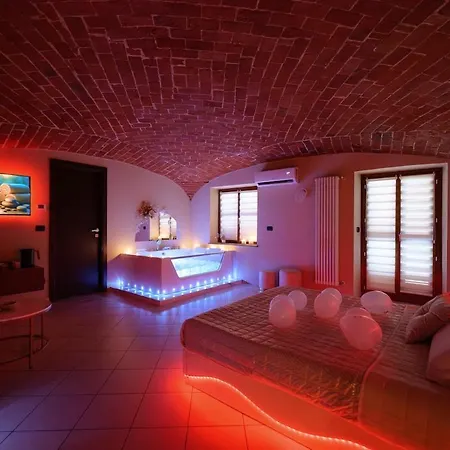 Appartamento Secret - Jacuzzi Privata & Relax Borgo San Dalmazzo