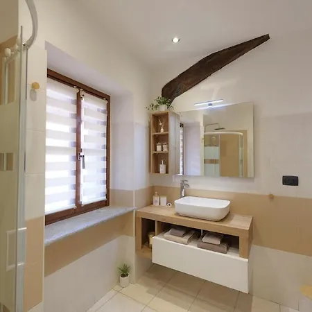 Secret - Jacuzzi Privata & Relax Appartamento